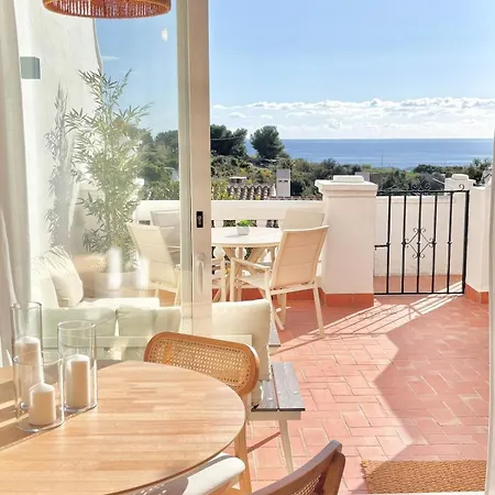 New With Sea View, Big Terrace & Pools Apartment